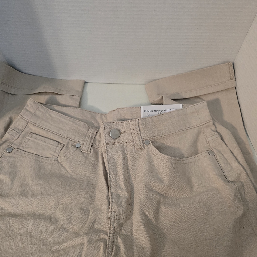 Christopher & Banks Womens Size 8 Petite Relaxed Fit Crop Jeans